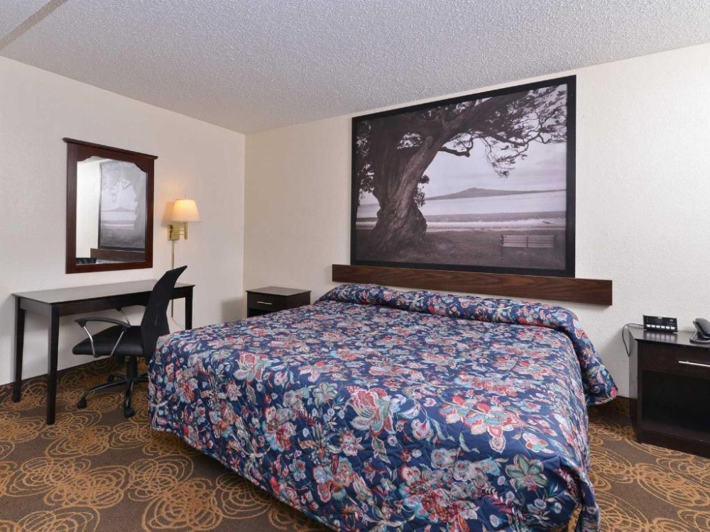 Rodeway Inn Waukegan Image 11