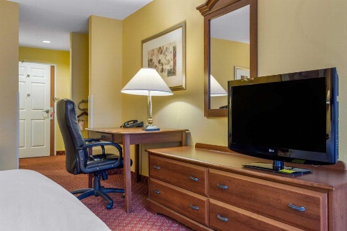 Rodeway Inn Waukegan image 22